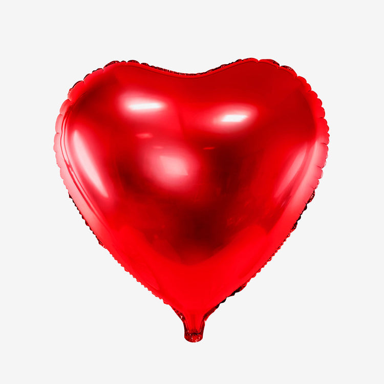 Red heart helium balloon