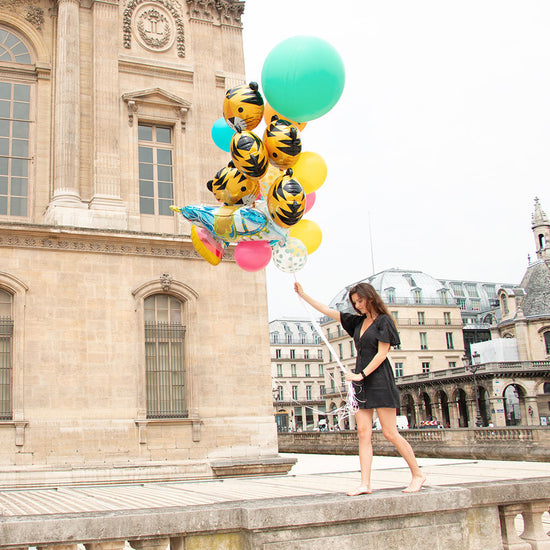 Racimo de globos inspirados en París por mi pequeño día