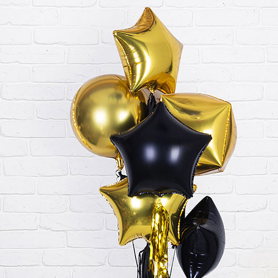 Grappe de ballons noire et dorée pour deco anniversaire, deco nouvel an