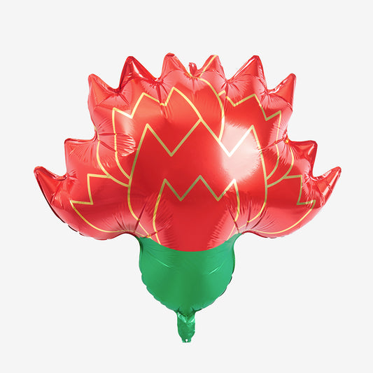 Red flower shaped birthday party balloon