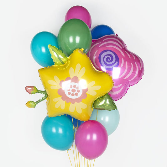 Decorazione floreale di compleanno: palloncino a elio di fiori rosa per il compleanno