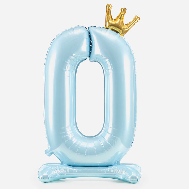 Idea de decoración de cumpleaños: globo azul en forma de números