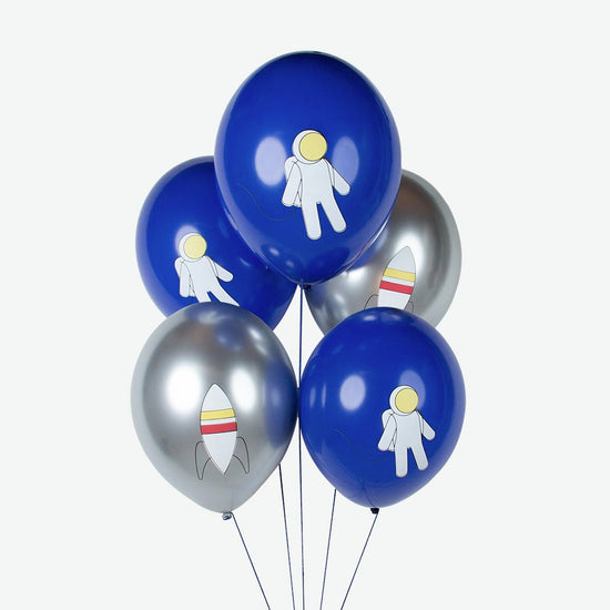Cosmonaut balloons: space theme birthday decoration