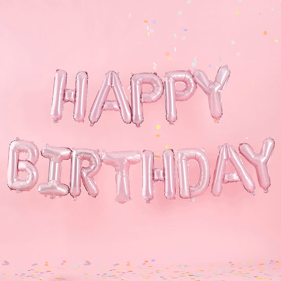 Ballons happy birthday pastel rose et confettis pour deco anniversaire fille.