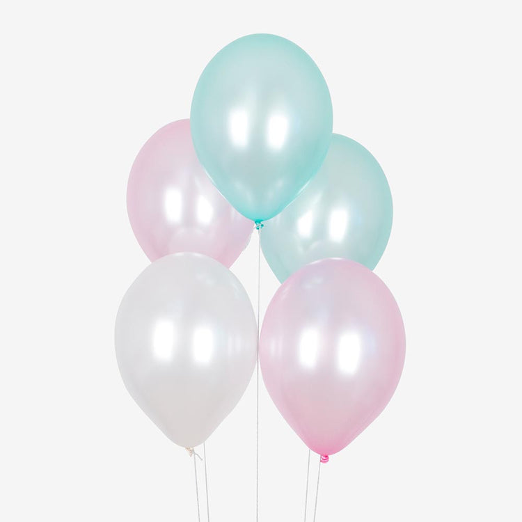 Pastel chrome balloons for a mermaid birthday decoration