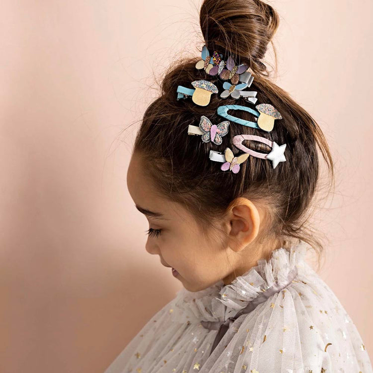 Hair accessories: glitter barrettes for your daughter