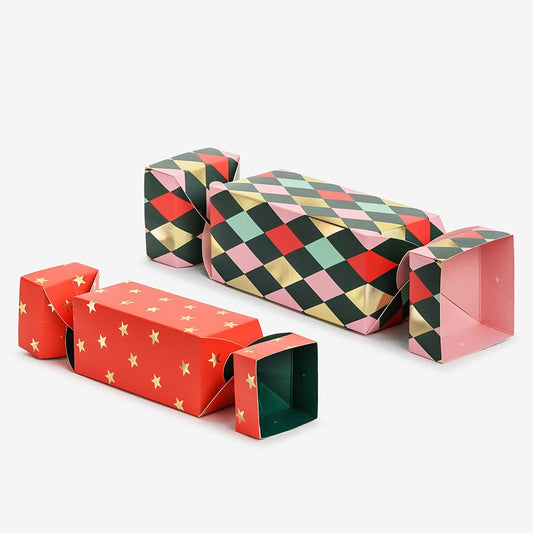 Cajas de regalo con forma de cartones navideños