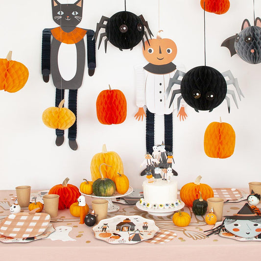 Idea originale per la decorazione di compleanno dei bambini: pipistrello di Halloween