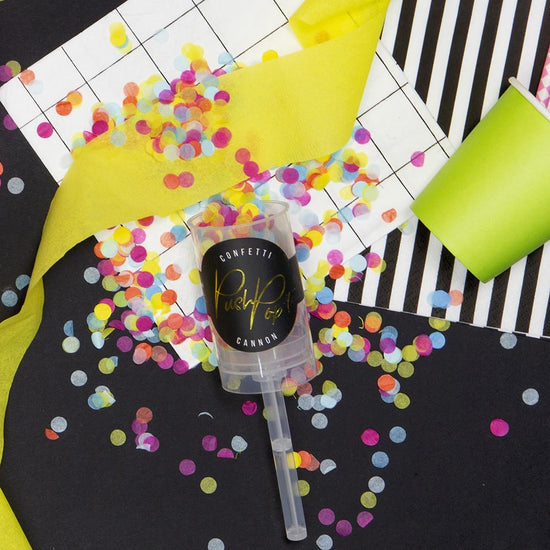 Decoración de cumpleaños multicolor: cañón de confeti multicolor