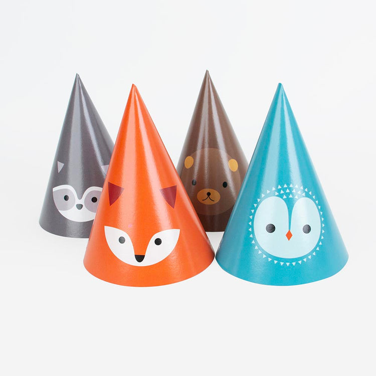Cappelli a punta animali della foresta: accessorio di compleanno per bambini