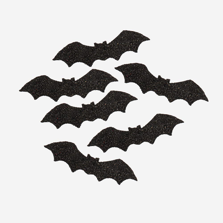 Décoration pour une soirée halloween : confettis chauve souris noire