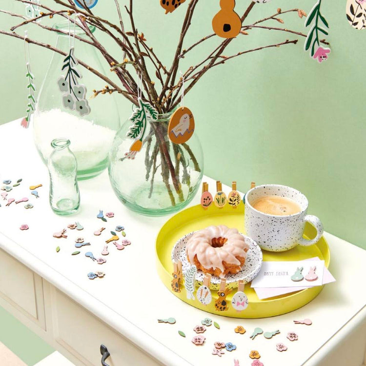 Decoration anniversaire pour enfant : confettis lapins colores
