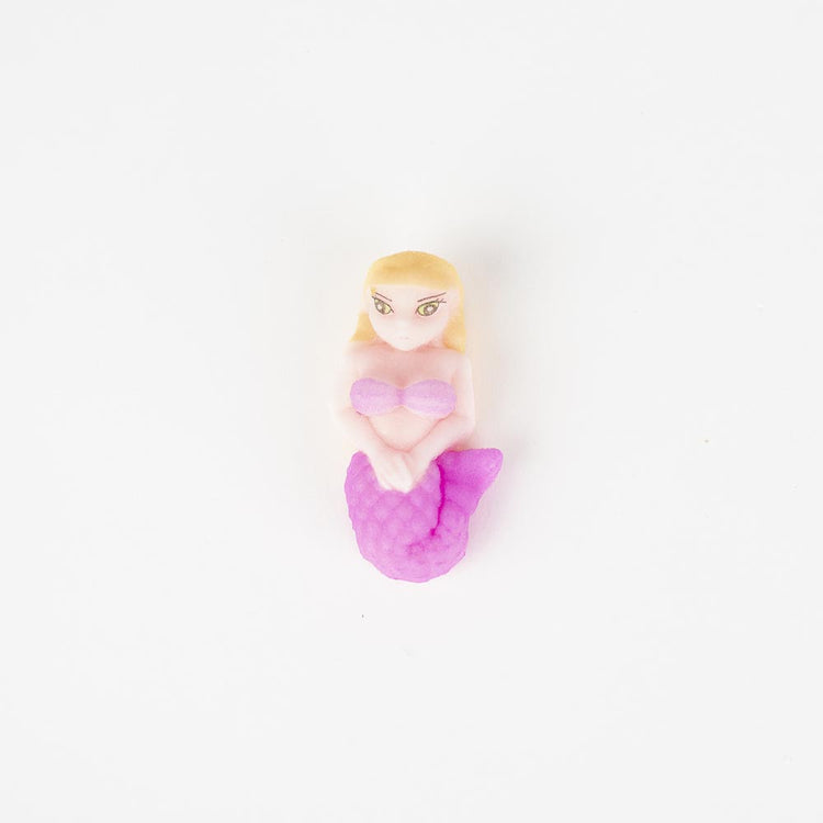 Mermaid to hatch in water: little girl's gift toy