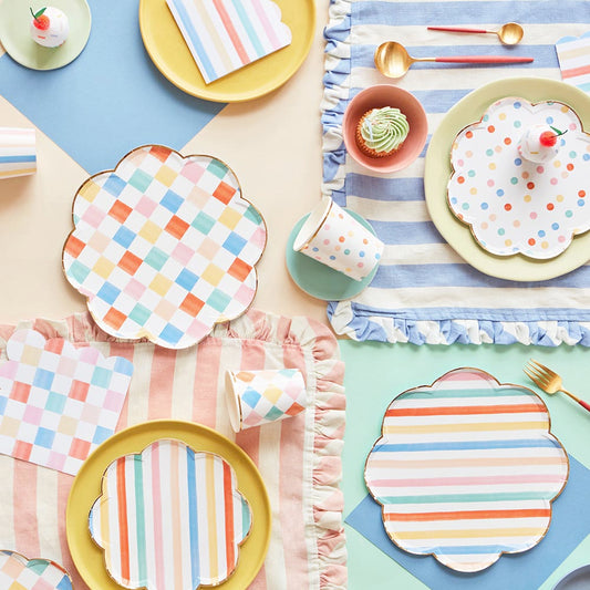 8 assiettes en carton motifs colorés pour decoration baby shower mixte