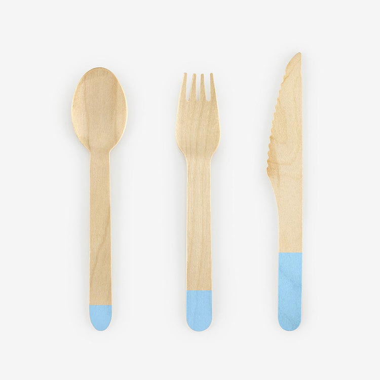 18 Eco-responsible light blue wooden cutlery for party table decoration