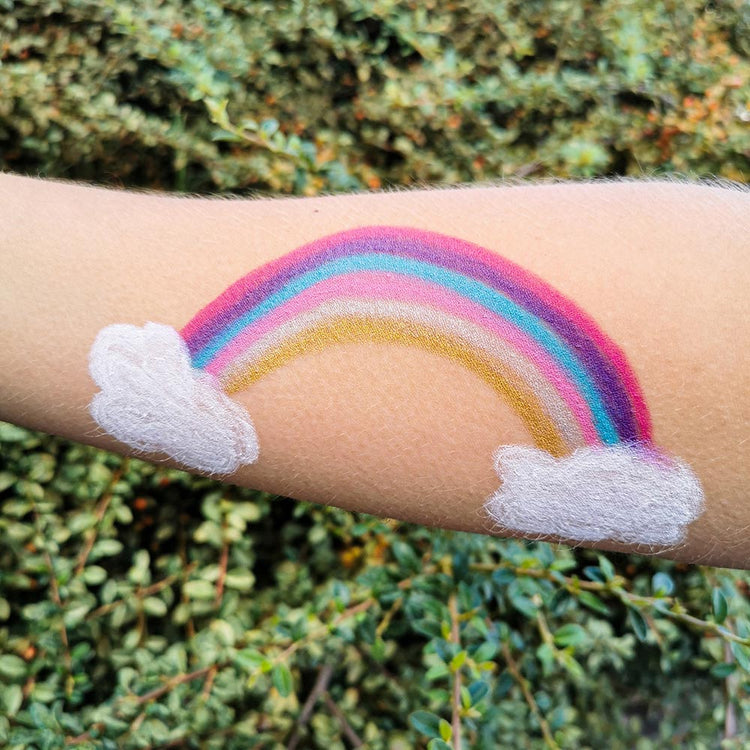 Maquillaje arcoíris con lápices veganos infantiles namaki