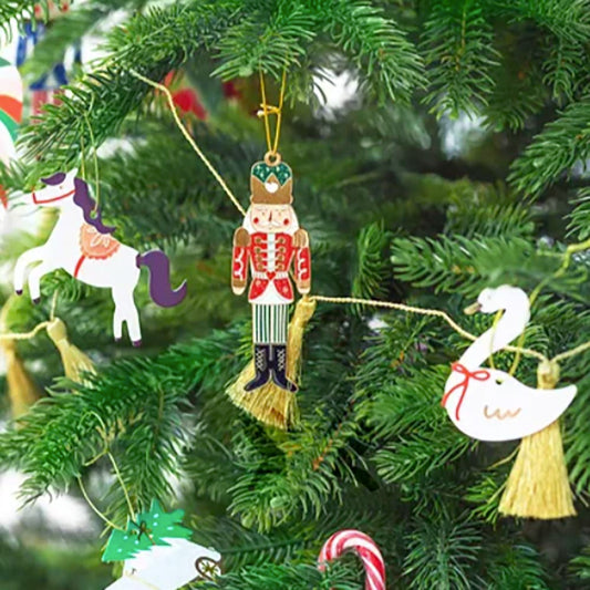 Idea de decoración del árbol de Navidad: cascanueces para el árbol de Navidad