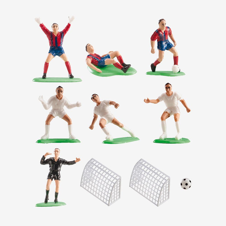 Décoration gateau anniversaire foot : 10 figurines footballers et terrain