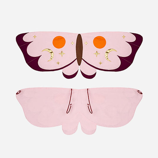 Disfraz de niña de carnaval: disfraz de alas de mariposa rosa.
