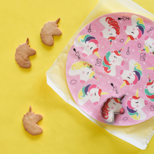 Kit per biscotti unicorno con tagliabiscotti e pasta di zucchero stampata