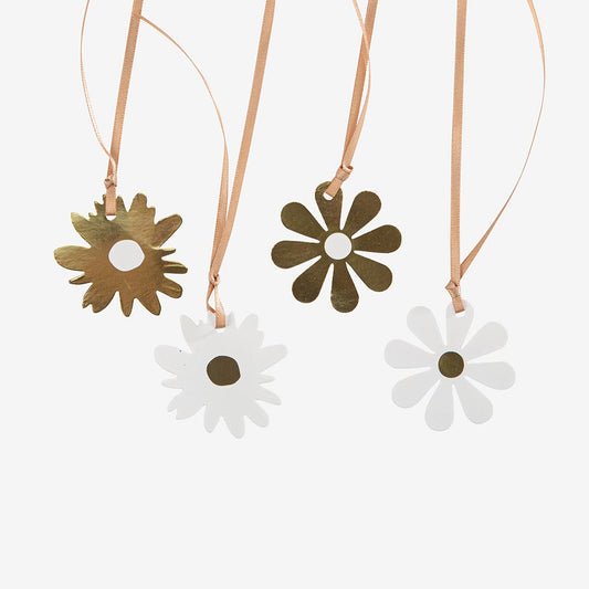 8 daisy-shaped labels for gift wrapping decoration