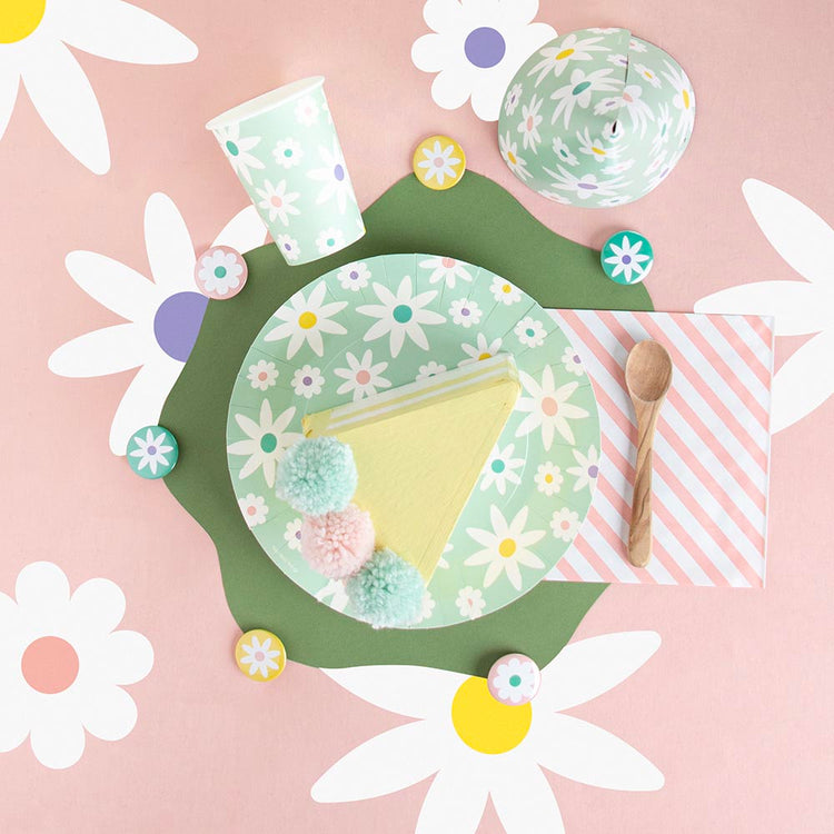 8 platos de papel con margaritas para decorar la mesa de Pascua