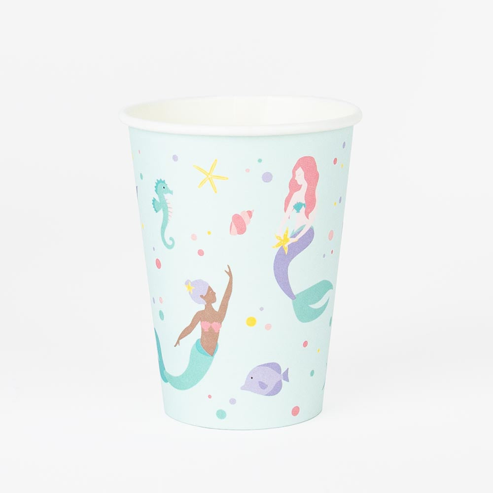 Girl's birthday table decoration: mermaid paper cups