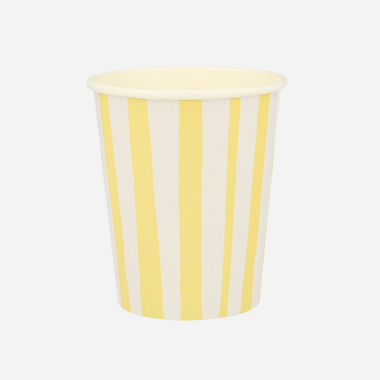 Yellow striped cups: Decorative inspiration for a circus birthday table