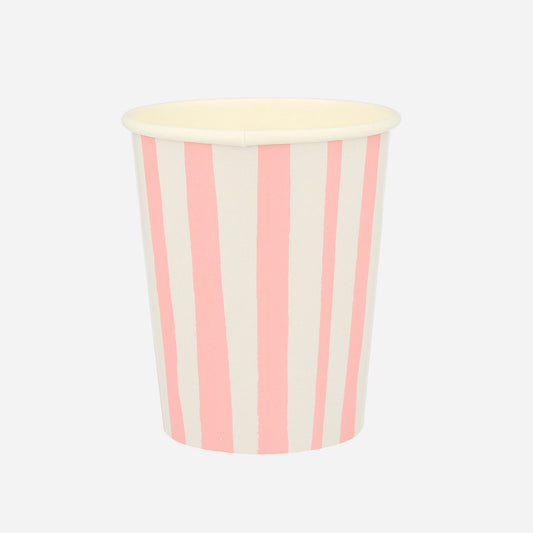 Pink striped cups: decorative inspiration for a circus birthday table