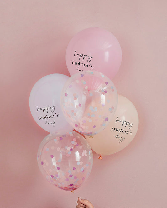Idée fête des mères : grappe de ballons pour decoration fete