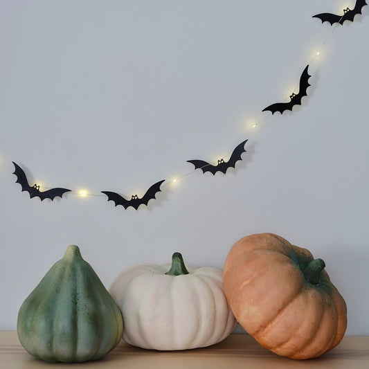 Ghirlanda luminosa a forma di pipistrello per la decorazione di Halloween