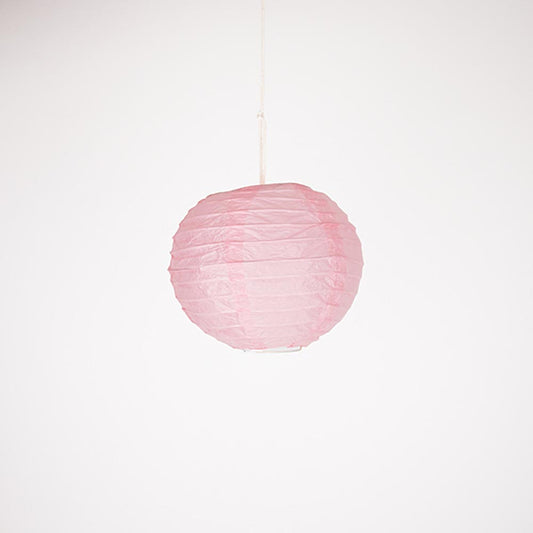 Petite lanterne en papier rose pour déco baby shower fille ou anniversaire