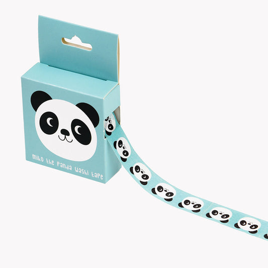 Un ruban adhésif motif panda : petit cadeau anniversaire enfant