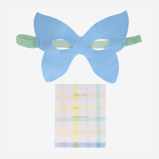 Idea de regalo: máscara de bordado Meri Meri para ofrecer en un cumpleaños de mariposa