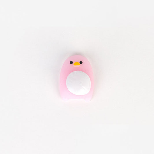 Mini squishy pingouin rose : idée cadeau anniversaire enfant ou cadeau de pinata
