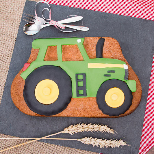 Tarta de cumpleaños en la granja: molde de tarta con forma de tractor