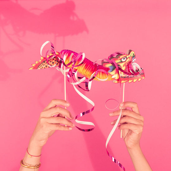 Toppers dragon et serpentin rose pour déco de fête thème asiatique