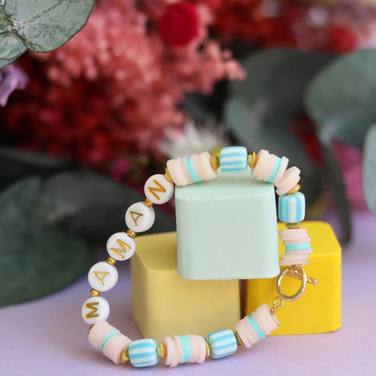 Bracelet à personnaliser perles heishi maman à offrir ou pour soi-même