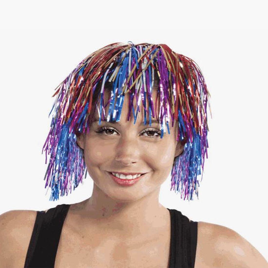 Soirée déguisée : perruque métallique multicolore à frange