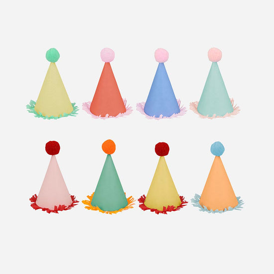 8 mini chapeaux pointus à pompons pour deguisement anniversaire cirque