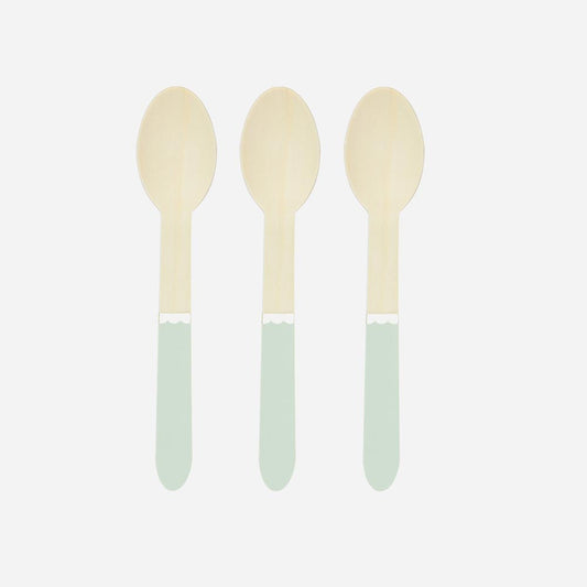 Almond green wooden spoons for party table decoration