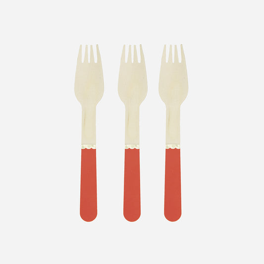 Party table: 8 red wooden forks for your party table