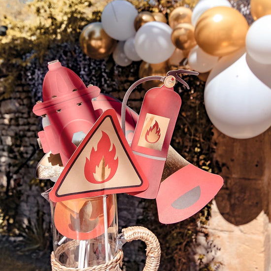Déco anniversaire pompier : accessoires photo thème pompier