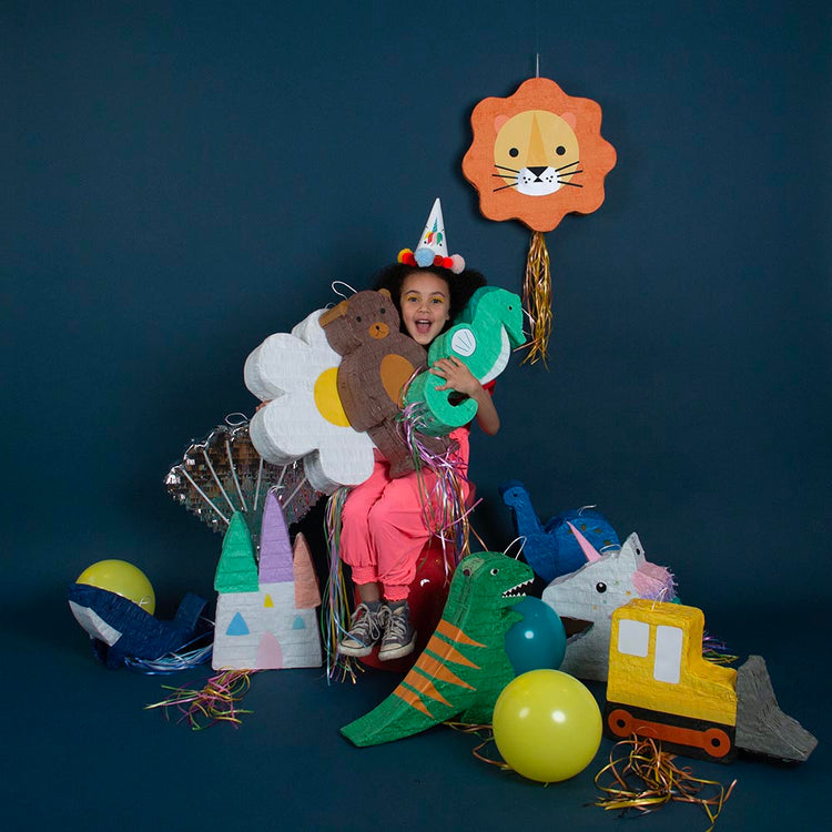 Pinata lion : décoration anniversaire enfant thème safari