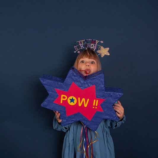 Piñata de super heroe para rellenar, ideal para un cumpleaños de super heroe