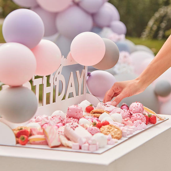 Plateau happy birtday avec ballons pour table anniversaire