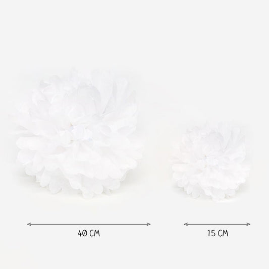 Dimension pompons en papier blanc 15 ou 40 cm pour déco de mariage