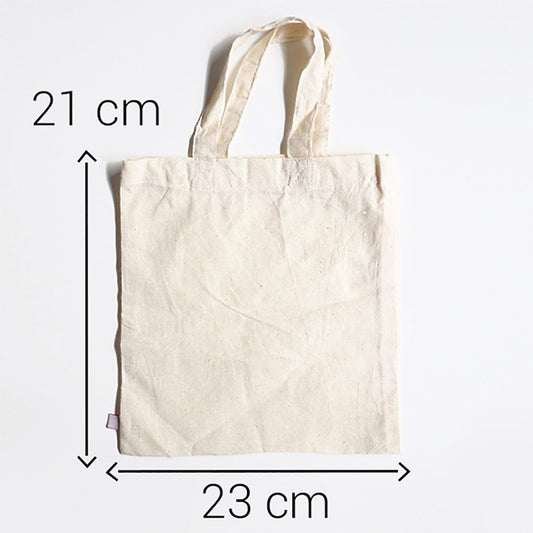 Children's creative workshop: a white tote bag to customize and keep as a souvenir