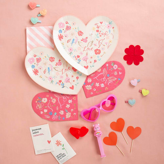 6 pastel heart hair clips to offer as a gift surprise bag