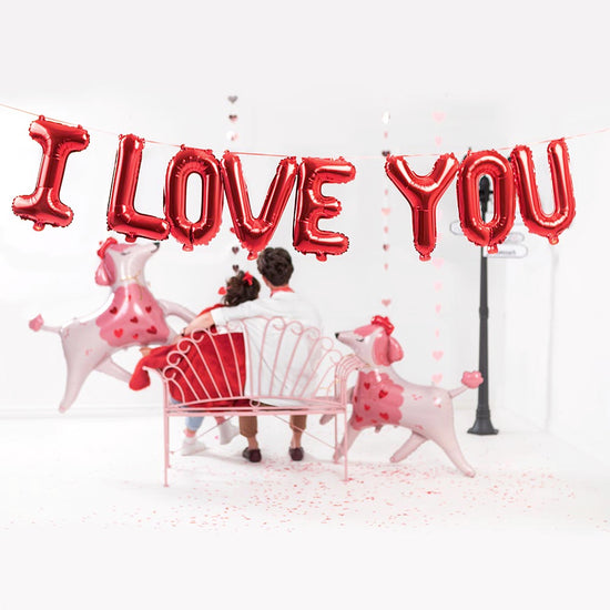 Guirlande de ballons lettres i love you pour deco saint valentin chic